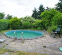 Einfamilienhaus auf großem Grundstück in Rauen und einer Ferienwohnung - Pool